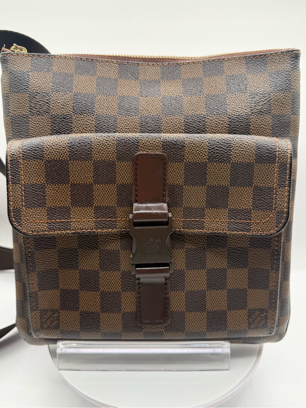 Louis Vuitton Damier
Crossbody Shoulder Bag 
Leather Melville Ebene